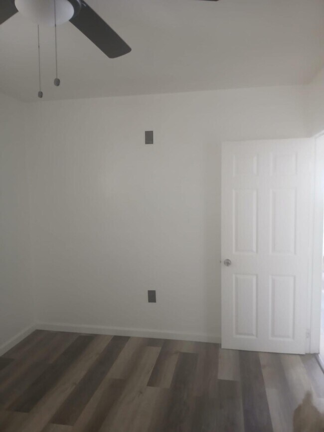 Building Photo - 922 S Cajon Ave