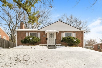 Building Photo - 1086 Wilshire Ave