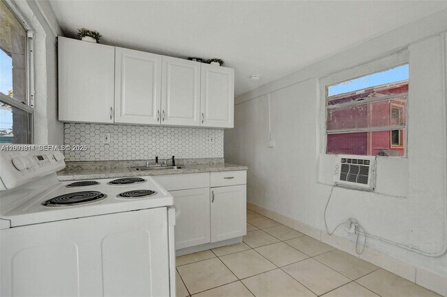 Foto del edificio - 2701 NW 18th Terrace