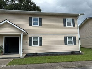 Building Photo - 2310 Indian Dr