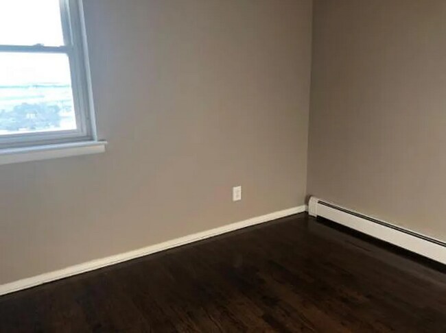 Building Photo - 5110 Palisade Ave