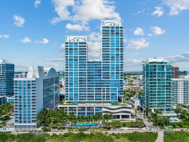 Foto del edificio - 6899 Collins Ave