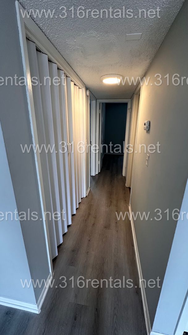 Foto del edificio - $775 - 2 bed 1 bath - Second floor Apartme...
