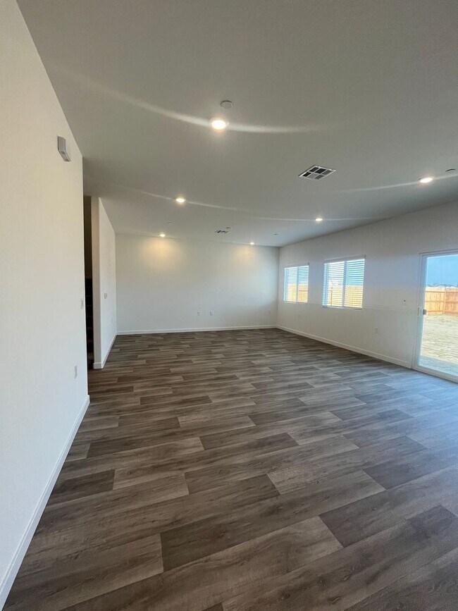 Foto del edificio - Newly Built Home located SE Visalia!  Coming Soon!