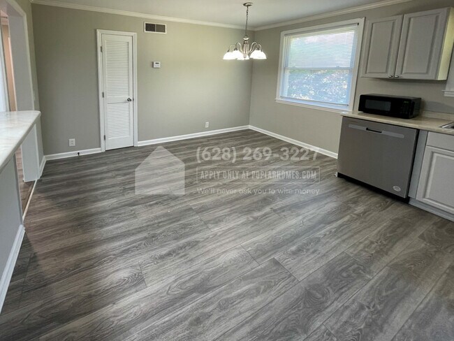Building Photo - 669 McPherson Dr