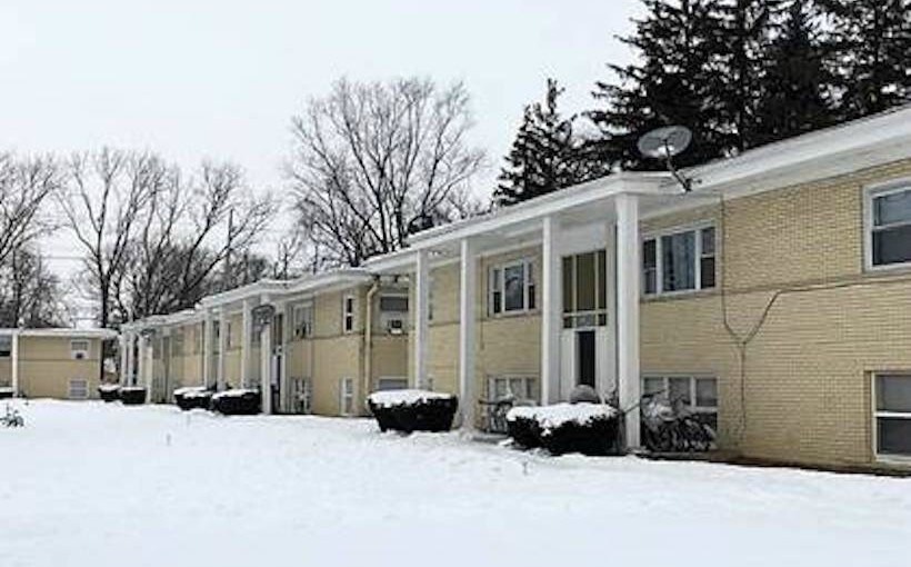 1024 E Division St, Lombard, IL 60148 Apartments in Lombard, IL