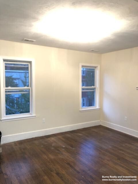 Foto del edificio - 411 E 7th St