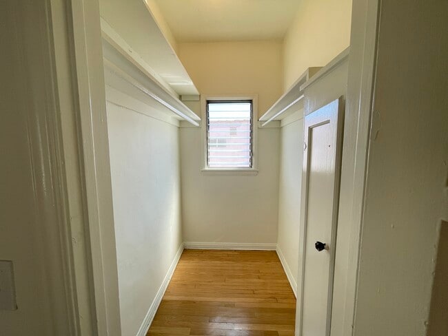 Building Photo - 520 N Spaulding Ave