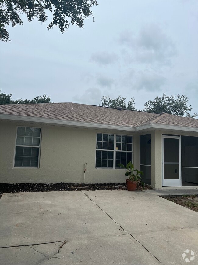 Building Photo - 10331 Kidron Ave
