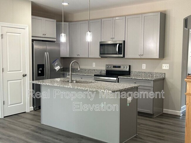 Foto del edificio - 113 Coralyrose Ct