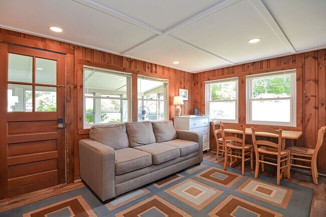 Foto del edificio - 2 Saratoga Ct