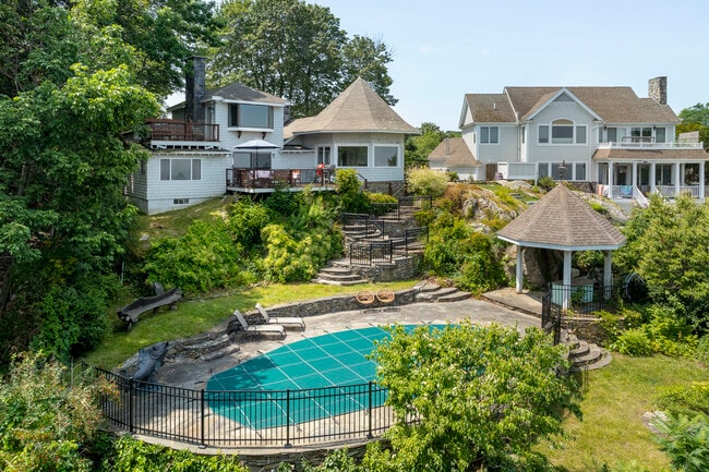 Building Photo - 4 Keyes Ln