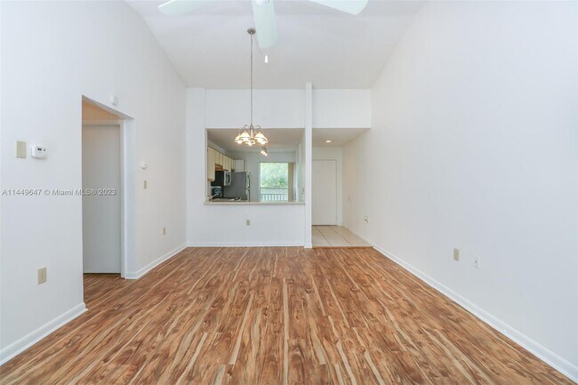 Foto del edificio - 8051 SW 21st Ct
