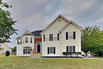 Building Photo - 903 Tucker Ln