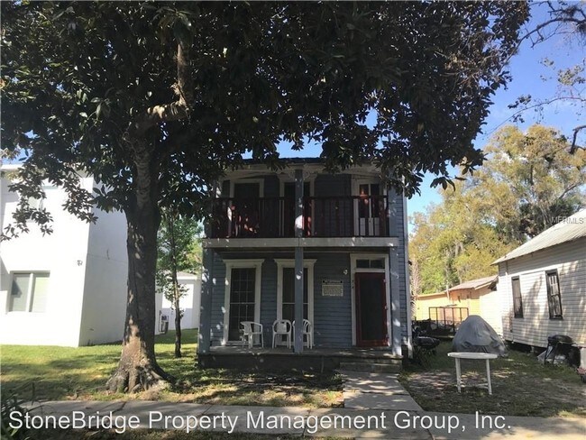 Foto del edificio - 714 Cypress Ave