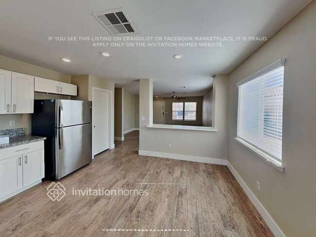 Building Photo - 885 Angelus Oaks Dr