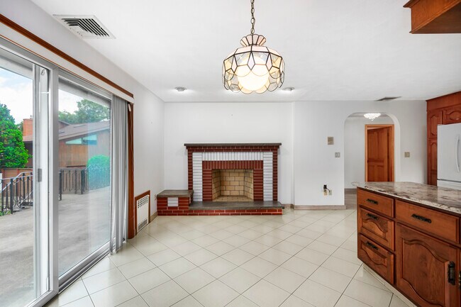 Foto del edificio - 216 Forest St