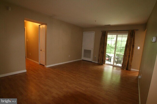 Foto del edificio - 8583 Falls Run Rd