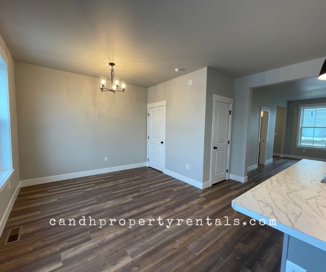 Building Photo - 6077 Northstead Ave