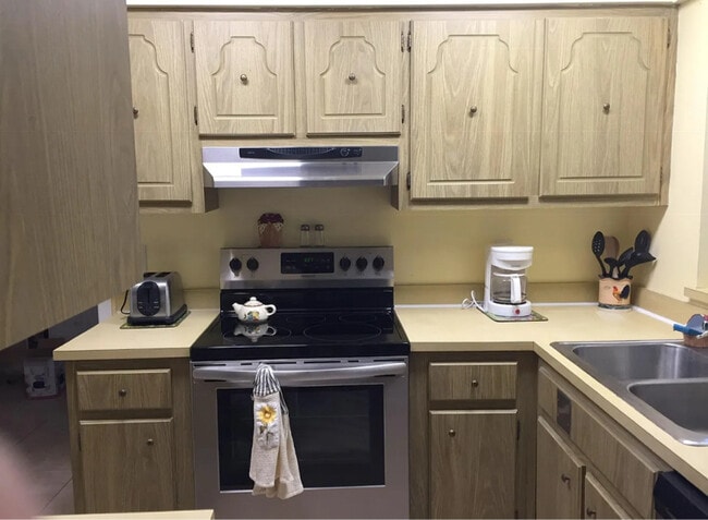 Building Photo - 6232 Morning Ave