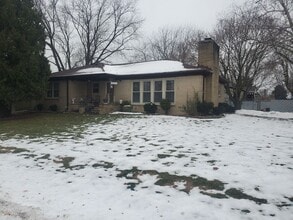 Building Photo - 4650 Elizabeth St