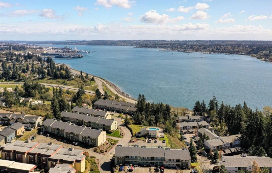 Primary Photo - 1750 W Sunn Fjord Ln