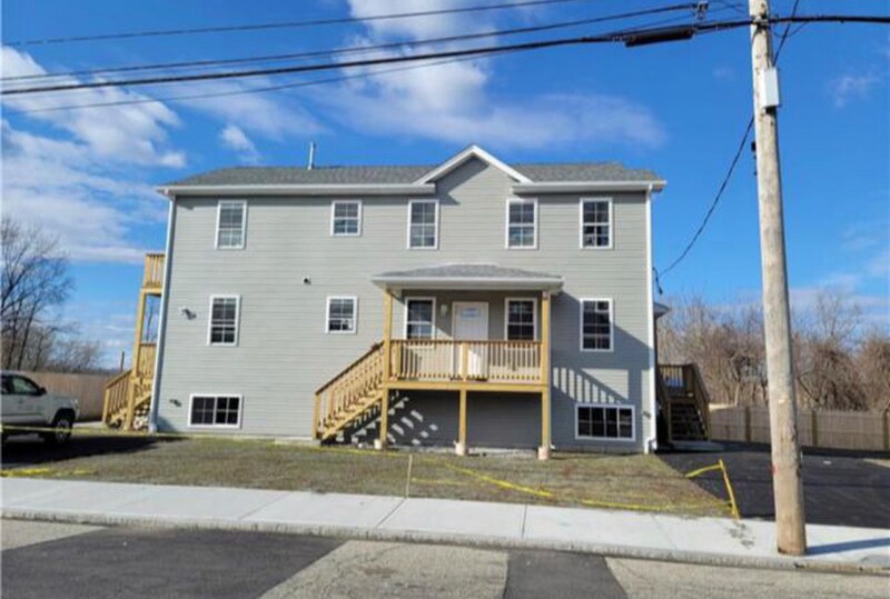 253 Olo St Unit 1, Woonsocket, RI 02895 Room for Rent in Woonsocket, RI