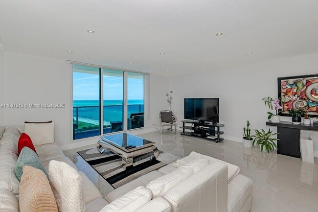 Foto del edificio - 2301 Collins Ave