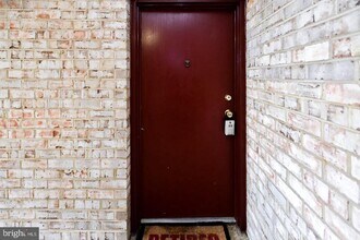 Building Photo - 3319 Huntley Sq Dr