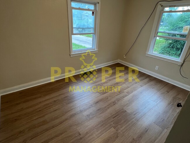 Foto del edificio - 3 bedrooms 1 bathroom house