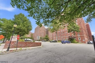 Building Photo - 70 S Munn Ave