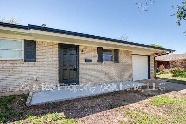 Photo - 636 SW 13th St House