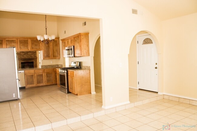 Foto del edificio - 128 Masquerade Ln