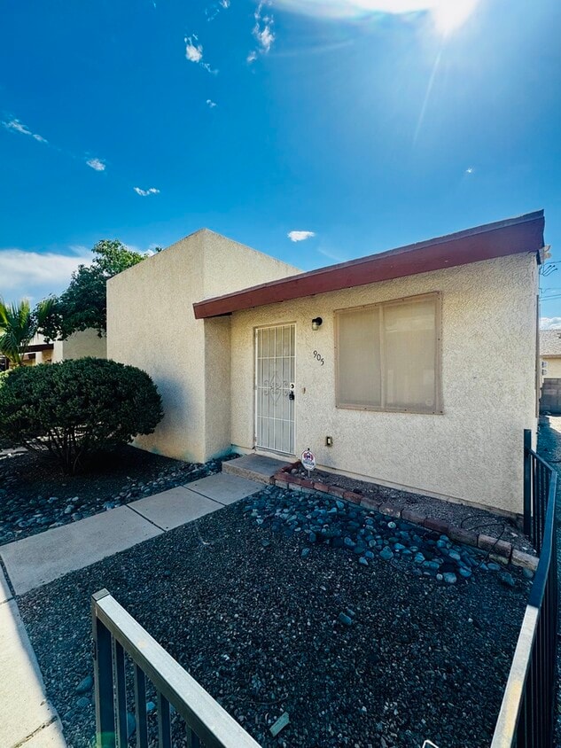 Primary Photo - FOR RENT