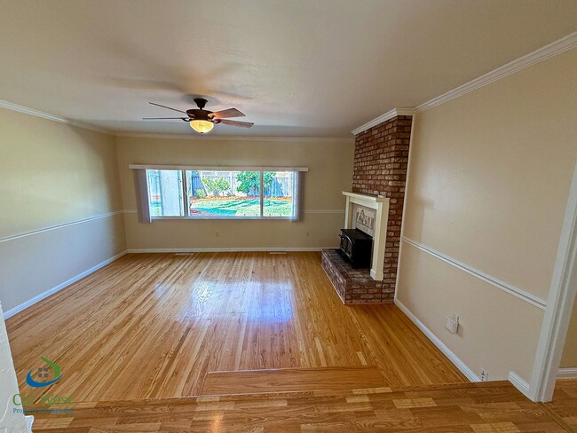 Building Photo - 5331 Rimwood Dr