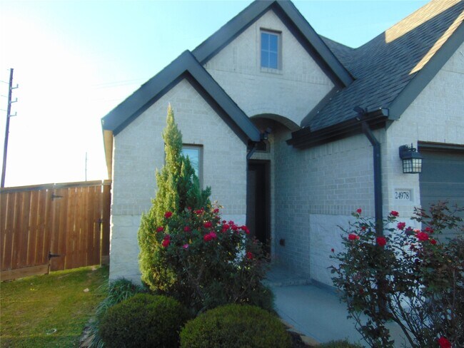 Foto del edificio - 24978 Tidmor Ln