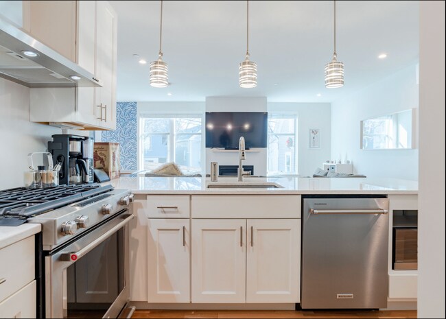 Kitchen - 10 Hammond St
