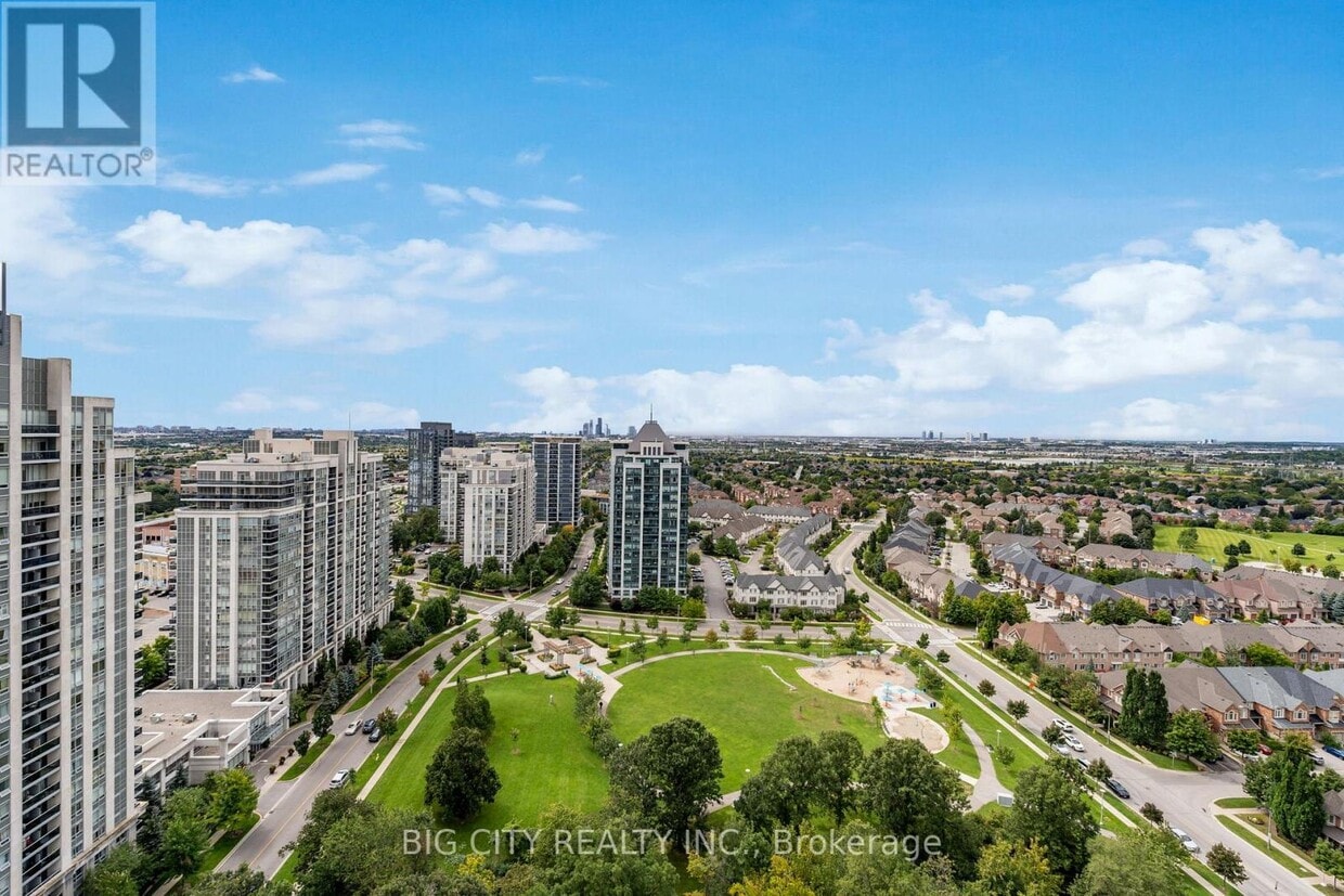 Photo principale - 7890-7890 Bathurst St