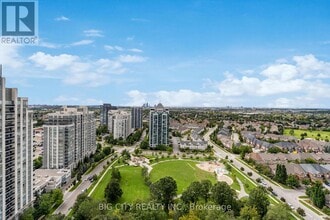 Building Photo - 7890-7890 Bathurst St
