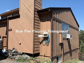 Building Photo - 30821 Hilltop Dr