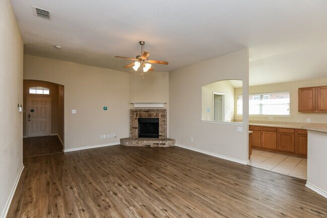 Foto del edificio - 3912 Big Thicket Dr