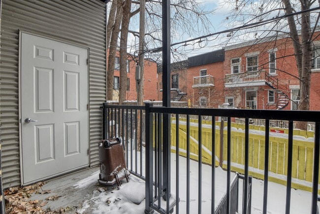 Building Photo - 3571 Rue Saint-Dominique