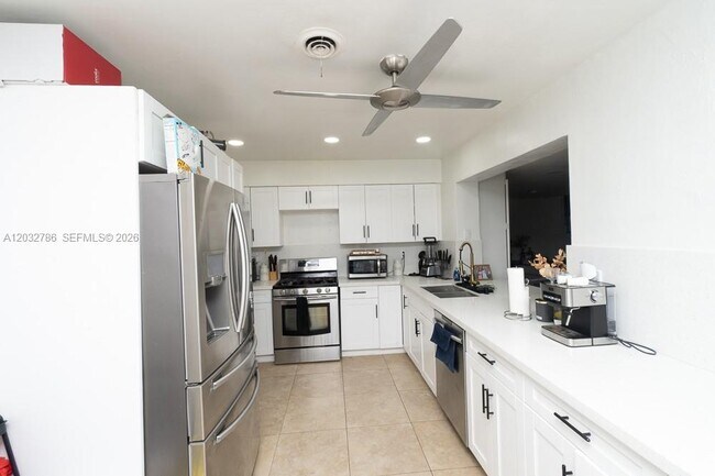 Foto del edificio - 5941 NW 14th Ct
