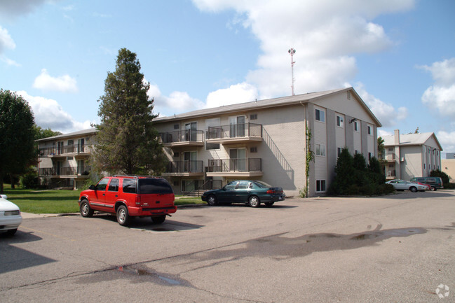 Foto del edificio - Lapeer Garden Apartments