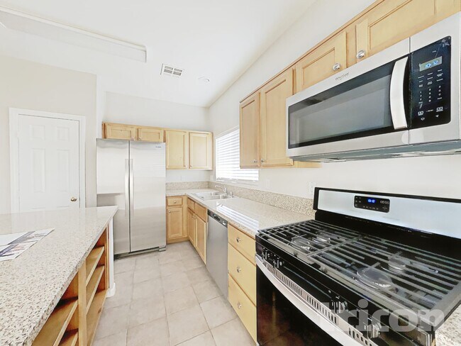 Building Photo - 717 Horse Stable Ave