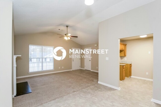 Foto del edificio - 5736 Eagles Feather Ln