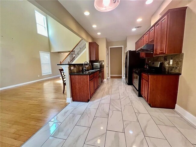 Building Photo - 2549 Worrall Hill Way