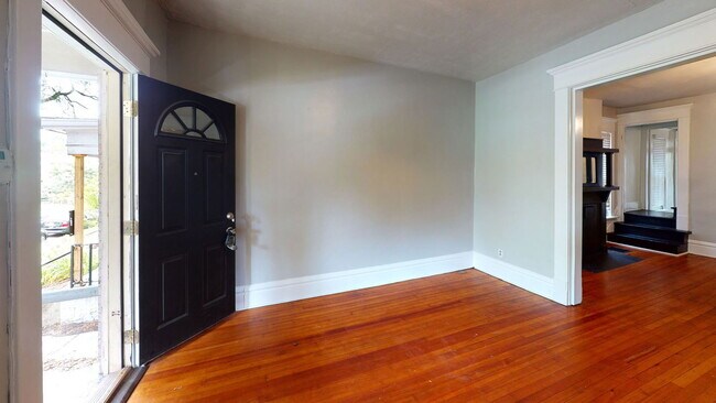 Foto del edificio - 74 Euclid Ave