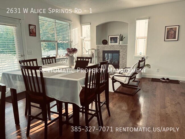 Building Photo - 2631 Alice Springs Rd