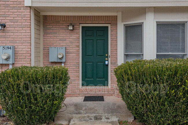 Foto del edificio - 5198 Falling Creek Ln